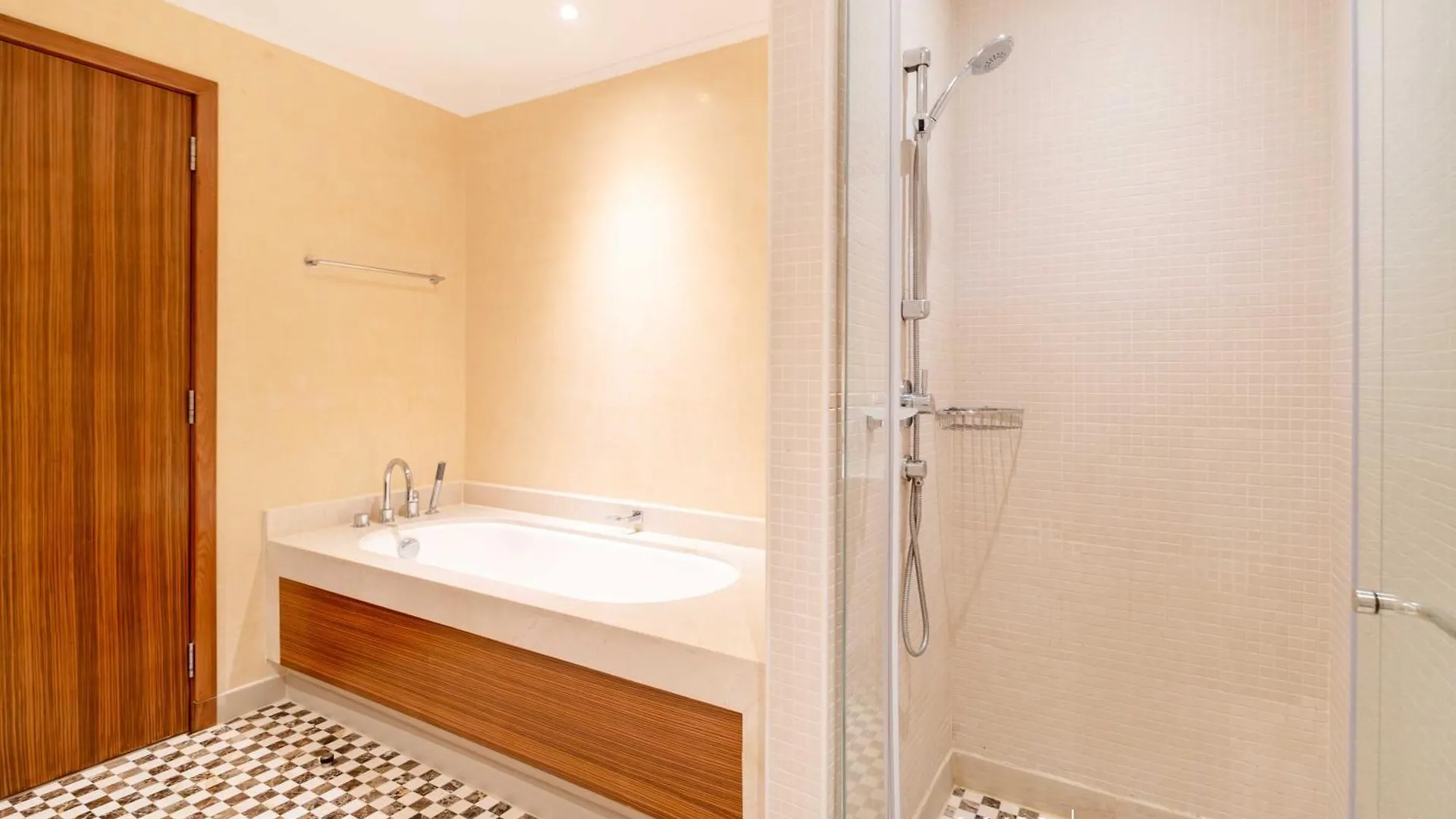 Lux - The Scenic Space Marina View Suite Dubai 0*,  United Arab Emirates
